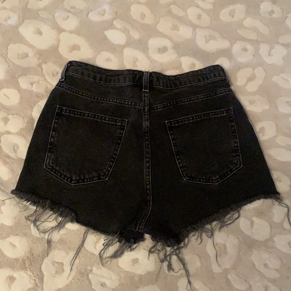 Forever 21 Black Denim Shorts. Size 27 - Picture 2 of 3